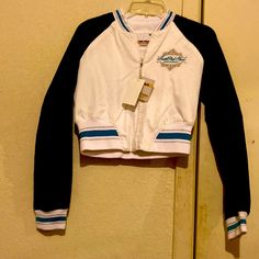 Nwt South Pole Viintage Medium Black White Teal Girls Jacket Callout Stain On Left Side Zipper Fitted White Outerwear For School, Vintage Fall School Tops, White Fitted Retro Outerwear, Jacket Crop, Jean Jacket For Girls, Faux Fur Hooded Coat, Athleisure Casual, Black Fleece, Boys Jacket