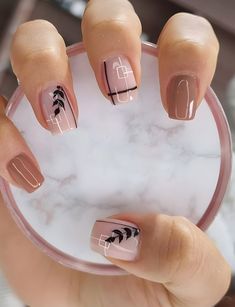 Free Returns ✓ Free Shipping✓. Elevate Your Style with 24pcs Short Square Nude Line Leaf Pattern Fake Nail & 1pc Nail File & 1sheet Nail Tape- Press On Nails at SHEIN. Nail Tape, Mehndi Simple, Cute Gel Nails, Top Nail, Fake Nail, Nail Designs Glitter, Pedicures, Manicure E Pedicure, Flower Nails