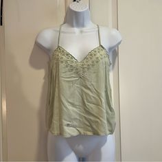 American Eagle Size Xs Very Pretty Pale Green Flowy Tank. Stitched Flower Design On Top. Adjustable Straps. Never Worn Before, Comes With Tags Flowy Tank, Green Blouse, Pale Green, Floral Blouse, Flower Design, Flower Designs, American Eagle Outfitters, Floral Pattern, American Eagle