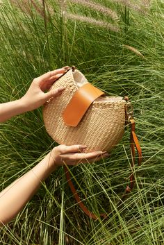 ✔️ UNIQUE, LUXURY DESIGN: Just pay a small part to get the most versatile, completely new and unique design, easy luxury handbags - clutch bags - bags made from natural water hyacinth fibers, Made by skillful and professional Vietnamese artisans from the famous Nga Son village, Thanh Hoa, Vietnam. ✔️ GREAT QUALITY GENUINE AND NATURAL LEATHER: We are proud to use the finest Vietnamese water hyacinth material available along with genuine, durable leather imported from Italy for the shoulder straps and front pockets. To us, quality is the most important thing. ✔️ GREAT USE: The inside of the VIVI bag is completely lined with canvas. We also use a handy drawstring to ensure your privacy in this great belt for women. ✔️ SIZE: 9.05"(23cm) x "3.14(8cm) x H7.48"(19cm). ✔️ MATERIAL: natural water h Versatile Natural Handheld Shoulder Bag, Everyday Straw Bag Pouch With Detachable Strap, Everyday Straw Pouch Bag With Detachable Strap, Eco-friendly Straw Pouch Bag With Adjustable Strap, Eco-friendly Bucket Bag With Adjustable Strap, Modern Shoulder Bag With Removable Pouch For Vacation, Versatile Natural Bag With Detachable Strap, Natural Straw Pouch Bag With Detachable Strap, Modern Crossbody Shoulder Bag For Vacation