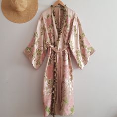 The kimono is made of satin fabric and has pastel tones. Since it is a vintage product, it may have minor problems as shown in the pictures. Vintage Phones, Womens Jackets, Vintage Kimono, Satin Fabric, Little Gifts, Etsy Accessories, Bathing Beauties, Jackets & Coats, Jackets For Women