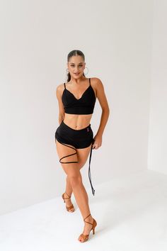 Shorts for dancing. High waist; Length adjustment on the sides, comfortable, practical, indispensable for training! Fabric: jersey oil Composition: 95% polyester, 5% lycra Stretch medium (up to 4cm) Dance Pants, Dance Shorts, Style Expert, Waist Length, Short Outfits, Trousers Women, High Waist, Trousers, High Waisted