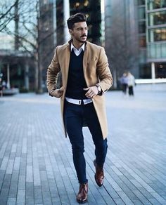 Dapper Mens Fashion, Chique Outfit, Fashion Vest, Mens Overcoat, Tan Coat, Mens Fashion Smart, Winter Outfits Men, Mens Fashion Classy, Mens Lifestyle