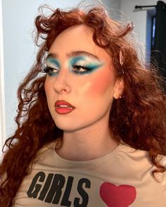 chappell roan backstage in st petersburg, FL at jannus live for the midwest princess tour 2024. via MUA, ali.scharf on ig.  may 19th, 2024 Chapelle Roan Makeup, Chapel Roan Makeup, Chappel Roan Outfit, Chappel Roan Makeup, Gay Pride Makeup, Chappell Roan Icons, Chappell Roan Makeup