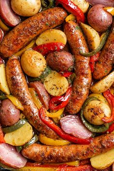 sausages, potatoes and peppers in a skillet