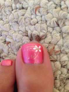 Toe Nail Designs Summer 2024, Spring Pedicure Ideas Toenails Pink, White Pedicure With Flower Design, Beach Nails Pedicure, Floral Pedicure Designs, Summer Pedicure Designs Toenails Beach Nails, Kids Toenail Designs, Pink Pedicure Designs, White French Tips With Glitter