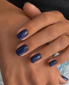 Navy Nails, Navy Blue Nails, Short Square Nails, Smink Inspiration, Short Square Acrylic Nails, Makijaż Smokey Eye, Blue Nail, Square Acrylic Nails