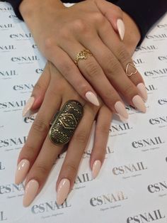 Usually don't like stiletto nails,but kinda like the look of these Claw Nails, Colorful Nails, Super Nails, Trendy Nail Design, Manicure E Pedicure, Nail Shapes, Stiletto Nails, Love Nails