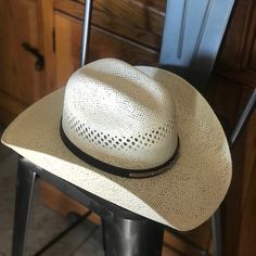 Unisex Cowboy Hat White Flat Bill Sun Hat For Ranch, White Sun Hat With Flat Bill For Country Events, Casual White Sun Hat For Ranch, White Casual Fedora For Country Events, Cowboy Hat Baseball Cap, Luxury Cream Cowboy Hat, Cream Cowboy Hat, Cowboy Hat White, Light Brown Cowboy Hat