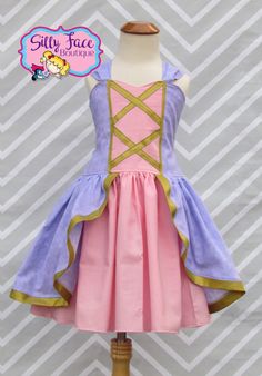 Princess Style Dress, Princess Tangled, Dress Up Aprons, Purple Converse, Rapunzel Party, Girls Back, Pool Party Outfits, Tangled Rapunzel, Disney Princess Dresses