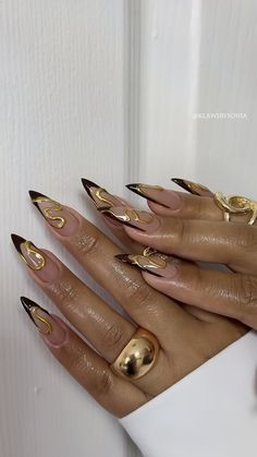 Golden Nails Designs, Golden Nail Art, Brown Nail Art, Stilleto Nails Designs, Brown Nail, Golden Nails, Acrylic Toe Nails, Scorpio Season, Glow Nails