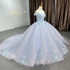 Baby Blue Quinceanera Dresses, Cinderella Ball Gown, Quince Stuff, Debut Gowns, Quinceanera Themes Dresses, Blue Ball Gown, Quinceanera Dresses Blue, Pretty Quinceanera Dresses, Blue Ball Gowns