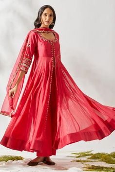 Shop for Devyani Mehrotra Red Viscose Georgette Chanderi Anarkali Set for Women Online at Aza Fashions Front Open Anarkali, Chanderi Anarkali, Red Anarkali, Beautiful Frocks, Bridal Trousseau, Kurti Embroidery, Traditional Attires, Georgette Dupatta, Kurti Patterns