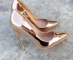 68 images about 𝐂 𝐔 𝐓 𝐄 𝐇 𝐈 𝐆 𝐇 𝐇 𝐄 𝐄 𝐋 𝐒. on We Heart It | See more about shoes, heels and fashion Extreme High Heels, Gold High Heels, Sparkly Wedding, Pointed Pumps, Prom Heels, Patent Shoes, Combat Boot