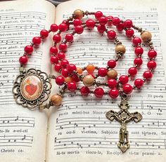 Sacred Heart of Jesus rosary, large beads  traditional catholic rosary, catholic gift, olive wood, FSSPX, Rosenkranz-Atelier by RosenkranzAtelier on Etsy Large Beads, Sacred Heart Of Jesus, Heart Of Jesus, Red Stone, Olive Wood