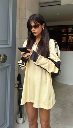 #springoutfitsforwomen Phoebe Torrance, Side Bangs, Lunar Eclipse, August 31, Brunette Hair, Football Jersey, Outfits Casuales, Ig Story