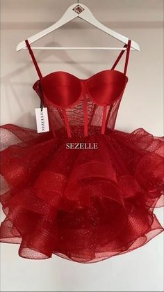 #vestido #vermelho Red Short Corset Dress, Stunning Prom Dresses, Prom Dress Inspiration, Cute Prom Dresses, Pretty Prom Dresses, Fashion Mistakes, Glam Dresses, Looks Chic, Outfit Combinations