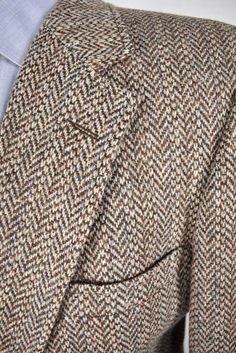 "http://revive-clothiers.com/products/3720 Free Shipping on All Domestic Orders! Internal Sku: 48310 Product Details: Manufacturer Country:United States Manufacturer Date:1976-1994 Brand:John Alexander Color:Brown Weave:Tweed? Pattern:Herringbone Composition:100% Wool Number Of Buttons:Two Button Stance:Medium Lapel Style:Notch Vents:Single Lining:Partial Number Of Buttons (Cuff):Three Pocket Style:Flap Condition:Item is in very good condition. It is ready to wear and does not have any flaws. It Brown Casual Tweed Jacket For Semi-formal Occasions, Casual Brown Tweed Jacket For Semi-formal Occasions, Classic Brown Sport Coat With Herringbone Pattern, Casual Tweed Jacket With Herringbone Pattern, Casual Herringbone Tweed Jacket, Vintage Wool Tweed Jacket With Herringbone Pattern, Casual Wool Tweed Jacket With Herringbone Pattern, Casual Wool Blazer With Herringbone Pattern, Vintage Tweed Blazer With Herringbone Pattern