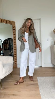 Chic Casual Office Outfits, Business Casual Hot Weather, Corporate Attire Women, High Waisted Dress, Classy Business Outfits, Style Désinvolte Chic, High Waisted Dress Pants, Waisted Dress, Corporate Attire