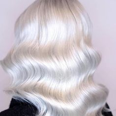 7 of the Best Colors to Cover Gray Hair | Wella Professionals Silver Gold Hair, Honey Blonde Hair Color, Grey Hair Coverage, Pantene Pro V, Silver Blonde Hair, Icy Blonde Hair, Ice Blonde, Covering Gray Hair, Perfume Floral