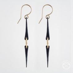 Hand-forged silver links, blackened and polished. Each forged bar is connected to the next by infinity links in 14k gold fill with ear hooks of the same. Experience Life, Mixed Metal Jewelry, Jewelry Showcases, Earrings Inspiration, Silver Jewelry Handmade, Men Earrings, Wire Work, Gems Jewelry, Metal Earrings