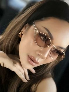 American Street Fashion, Luxury Glasses, Brand Sunglasses, Miu Miu Sunglasses, Uv400 Sunglasses, Luxury Women Fashion, Street Fashion Photography, Cool Sunglasses