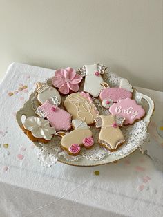 Cookies for baby shower Baby Shower Aesthetic Girl, Baby Shower Aesthetic, Aesthetic Pregnancy, Shower Aesthetic, Cookies Aesthetic, Shower Cookies, Baby Shower Cookies, Baby Party