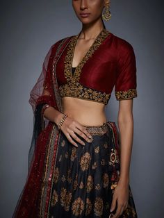 Blouse With Lehenga, Lehenga Dupatta, Floral Lehenga, Fashionable Saree Blouse Designs, Ritu Kumar, Burgundy Blouse, Sari Blouse Designs, Indian Saree Blouses Designs, Blouse Designs Indian