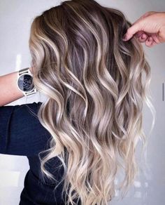 50 Blonde Highlights to Play Around with Your Hairstyle Dishwater Blonde, Icy Blonde Highlights, White Blonde Highlights, Blonde Tips, Balayage Ombre, Dirty Blonde Hair, Silver Blonde, Balayage Hair Blonde