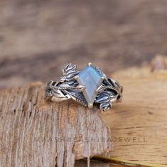 Labradorite Ring, Silver Branches Ring, Celestial Ring, 925 Sterling Silver Ring, Kite Cut Ring, Handmade Nature Inspired Ring, Gift For Herr SHOP LINK:- https://www.etsy.com/shop/MaaShabashibaJewell?ref=seller-platform-mcnav 》D E T A I L S《 Gemstone: Natural Labradorite                     Gem Color: Black                      Gem Shape: Kite                         Gem Category: Cut                    Metal: 925 Sterling Silver Purity: 925 Parts Per 1000 Setting Type: Channel Set Silver Polish Nature-inspired Sterling Silver Moonstone Promise Ring, Nature-inspired Moonstone Rings For Gifts, Nature-inspired Untreated Rings For Promise, Untreated Nature-inspired Promise Ring, Sterling Silver Gemstone Rings With Nature-inspired Style, Silver Moonstone Ring With Nature-inspired Style, Nature-inspired Sterling Silver Ring Stamped 925, Nature-inspired Sterling Silver Crystal Promise Ring, Silver Nature-inspired Moonstone Promise Ring