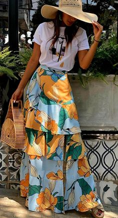 Street Style Outfits Casual, Classy Summer Outfits, Long Summer Dresses Maxi, Long Skirt Fashion, Maxi Skirt Outfits, Floral Print Skirt, Modest Fashion Outfits, Size 16 Dresses, Print Skirt