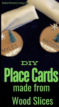 Diy Place Cards, Cards For Christmas, Wood Slices, Diy Wood, Place Cards, Wood Diy, Wood