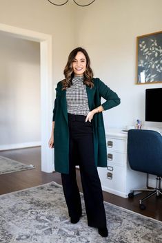 Black Pants Work Outfit, Lawyer Outfits Women, Female Lawyer Fashion, Female Lawyer, Lawyer Outfits, Attorney Outfit, Professional Wardrobe Essentials, Lawyer Fashion, Lawyer Outfit