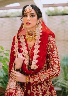 Bridal Lehenga in Red and Golden Colour Front Open Gown, Golden Lehenga, Gold Lehenga, Lehenga Gown, Raw Silk Fabric, Designer Bridal Lehenga, Golden Colour, Red Wedding Dresses, Gold Ornaments