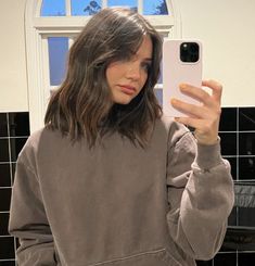 Hair Cut Brunette Girl, Natural Brown Short Hair, Short Brown Hair Shoulder Length, Short Brown Hair Face Framing Layers, Long Bob Unstyled, Short Hairstyle Women Collar Bone, Under Shoulder Haircut, Brunette Hair Round Face, Long Bob Haircuts 2023