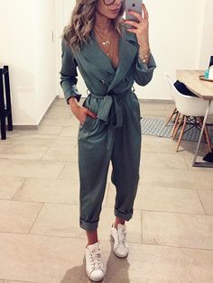 Hijab Fashion Inspiration Casual Classy, Hijab Fashion Inspiration Casual, Winter Jumpsuits, Moda Chic, Hijab Fashion Inspiration, Looks Street Style, Casual Jumpsuit, Trend Fashion, Jumpsuit Fashion