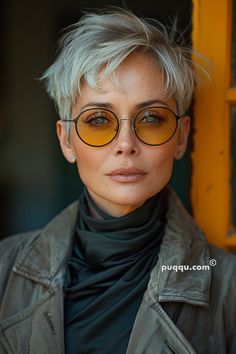 Stunning Pixie Haircuts to Rock Your Gray Hair - Puqqu Haircuts For Gray Hair, Gray Pixie, Haircut Gray Hair, Grey Hair Looks, Short Silver Hair, Shaggy Short Hair, Layered Haircuts For Medium Hair, Long Hair On Top, Short Hair Pixie Cuts