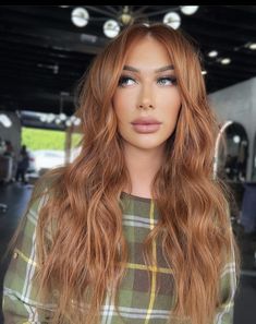 Dark Strawberry Blonde Hair Color, Rose Gold Copper Hair, Copper Peekaboo Hair, Dorit Kemsley Hair, Gold Copper Hair, Dark Strawberry Blonde Hair, Hair 90s, Dark Strawberry Blonde, Copper Blonde Hair