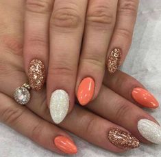 September Nails Oval, October Nails Fall Dip Powder, October Nail Designs Almond Shape, November Theme Nails, Nails For September Fall, Thanksgiving Nail Ideas Acrylic Almond, Almond Dip Powder Nails Fall, September Toe Nail Ideas, Halloween Dip Nails Ideas Simple