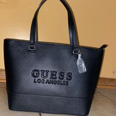 Brand New With Tags Black Bags With Branded Hardware For On-the-go, Black Bag With Branded Hardware For On-the-go, Black Bags With Branded Hardware, Bags Guess, Guess Shoulder Bag, Large Tote Purse, Convertible Purse, Purple Handbags, Guess Bag