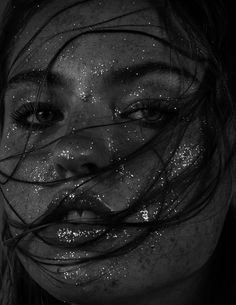 FOLLOW MY IG @lauwebr. Photoshoot inspo, glitter, black and white, model, portrait, sparkle Sparkle Photoshoot Photo Ideas, Glitter Beach Photoshoot, Glitter Self Portrait Photography, Glitter Editorial Photography, Photo Shoot Ideas Black And White, Body Glitter Photoshoot Ideas, Glitter Tears Photoshoot