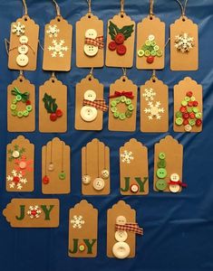 Christmas Gift Tags With Buttons, Christmas Tags Made With Buttons, Button Tags Christmas, Diy Christmas Gift Tags Buttons, Gift Tag Ideas Creative, Christmas Button Gift Tags, Homemade Christmas Tags Simple, Button Christmas Tags, Gift Tags With Buttons