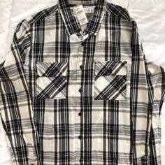 Ezekiel Brand New Button Down Flannel Short Sleeve Flannel, Beige Plaid, Plaid Shirt Men, Button Up Shirt Mens, Orange Plaid, Mens Short Sleeve Shirt, Mens Plaid, Plaid Flannel Shirt, Plaid Shorts