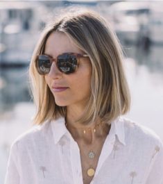 Celebrity Lob Haircut, Bluntcut Bob Balayage, Scandinavian Haircuts, Straight Hair Bob Shoulder Length, Light Bob Haircut, Blonde Bob With Roots, Celebrity Bob Hairstyles 2023, Short Hair Inspo Straight, Bronde Bob Straight