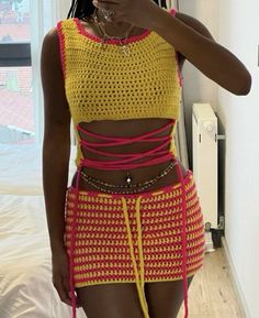 #crochet #creative Crochet Clubbing Outfit, Crochet Mini Skirt Set, Winter Crochet Outfits, 2 Piece Crochet Outfit, Two Piece Crochet Outfit, Crochet Dress Tutorials, Crochet 2 Piece Set Women, Crochet Outfits Black Women, Crochet Two Piece Outfit