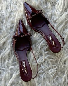 Shoes Summer 2024, Everyday Heels, Classy Heels, Pretty Heels, Heels Aesthetic, Smink Inspiration, Vintage Heels