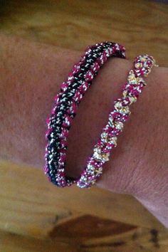 Easy friendship bracelet tutorial - going to use it for a Valentine's project Friendship Bracelet Tutorial, Diy Friendship Bracelet, Friendship Bracelets Easy, Bff Bracelets, Friendship Bracelets Tutorial, Make Your Own Jewelry, School Children, Bracelet Tutorial