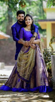 Couple Dress Ideas, Wedding Couple Dresses, Couple Dresses, शादी की तस्वीरें, Indian Bride Photography Poses, Indian Wedding Poses, Pre Wedding Photoshoot Outfit, Indian Couple