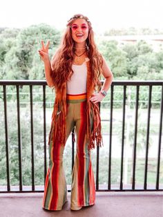 Hippie Carnaval, 70s Hippie Outfits, Moda Z Lat 70., 70s Outfits Ideas, Decades Party, 70s Outfit, Looks Hippie