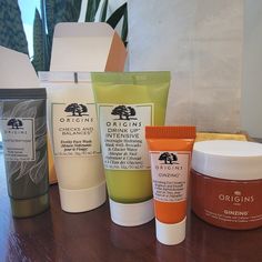 Nwt Origins Radiance Boosting 5 Piece Set -Ginzing Energizing Gel Cream With Niacinamide + Caffeine 1 Oz, Retail $29 -Drink Up Intensive Overnight Hydrating Face Mask 1 Oz, Retail $20 -Checks And Balances Frothy Face Wash 1 Oz -Plantscription Multi-Powered Youth Serum 0.5 Oz -Ginzing Refreshing Eye Cream To Brighten And Depuffin Original 0.17 Oz Origins Ginzing Serum, Origins Skincare, Hydrating Face Mask, Check And Balance, Drink Up, Gel Cream, Skin Care Women, Eye Cream, Face Wash